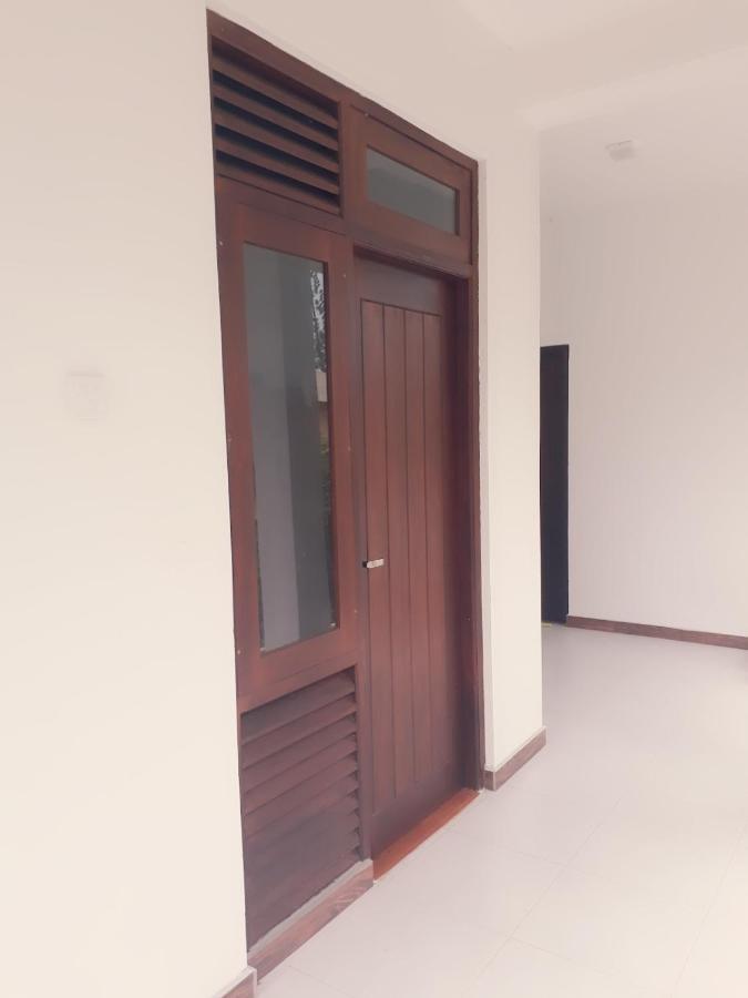 Himawari Beach Villa マータラ エクステリア 写真